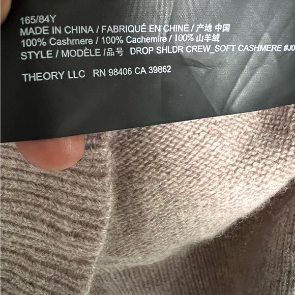 Theory Drop Shoulder Crew Soft 100% Cashmere Sweater Size Small EUC - Picture 5 of 6